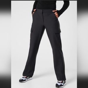 Athleta like new Stellar Cargo Pant